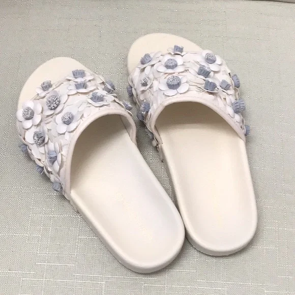 AVEC LES FILLES FLORAL SLIDES SANDAL-NEW IN BOX-VERY LIGHT CREAM COLOR - Picture 6 of 11